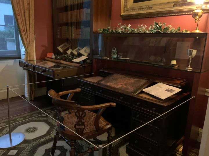 Charles Dickens' large mahogany desk. A prized antique of the Charles Dickens museum.