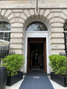 Entrance to Les 110 Taillevent 