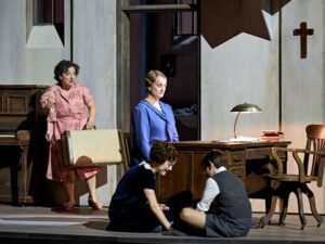 Ailish Tynan, Eleanor Dennis, Victoria Nekhaenko, Jerry Louth, ENO’s The Turn of the Screw 2024 © Manuel Harlan